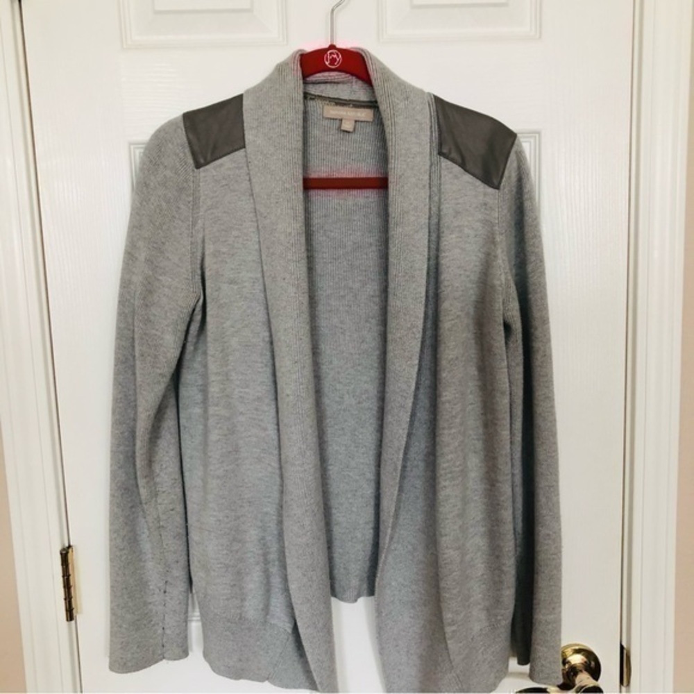 Banana Republic Size Medium Sweater